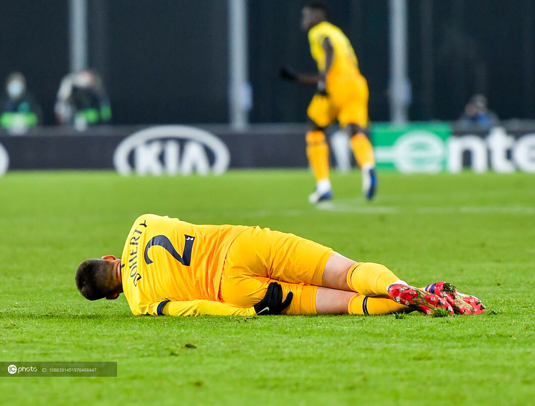 包含托特纳姆发布备战花絮，集结日外线爆发，欧联任务艰巨，高层口径保持一致的词条