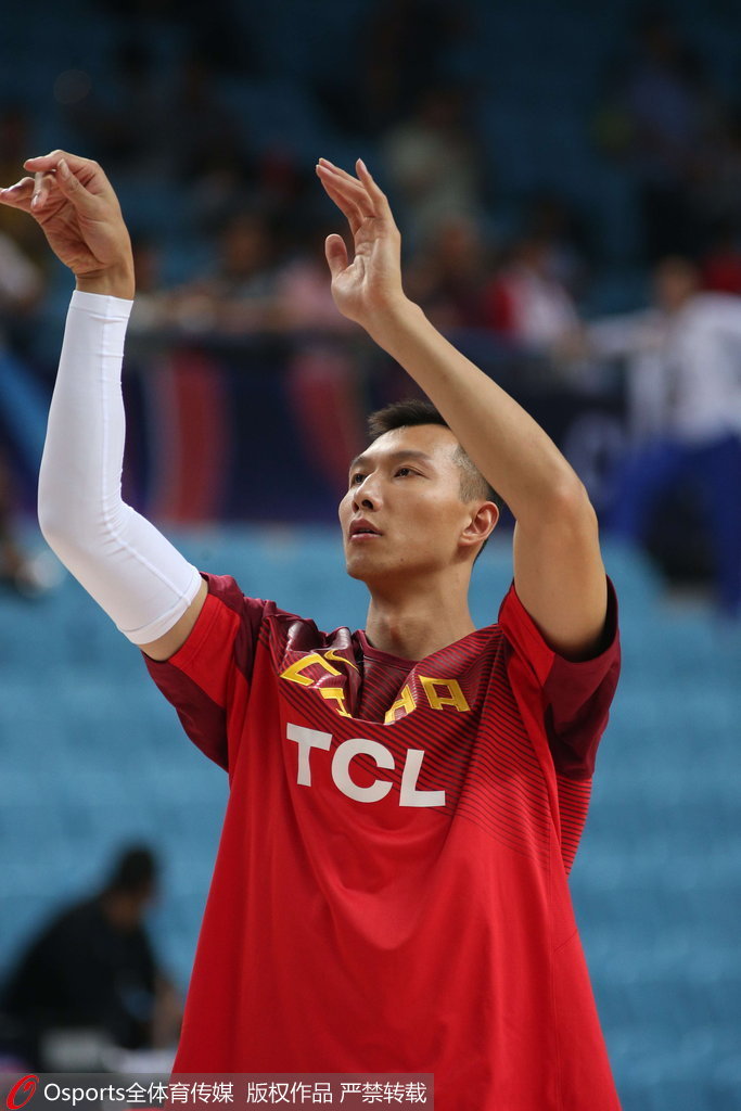 勒沃库森训练开放日，今晚篮板制胜引欢呼，葡超在即，更衣室氛围转暖